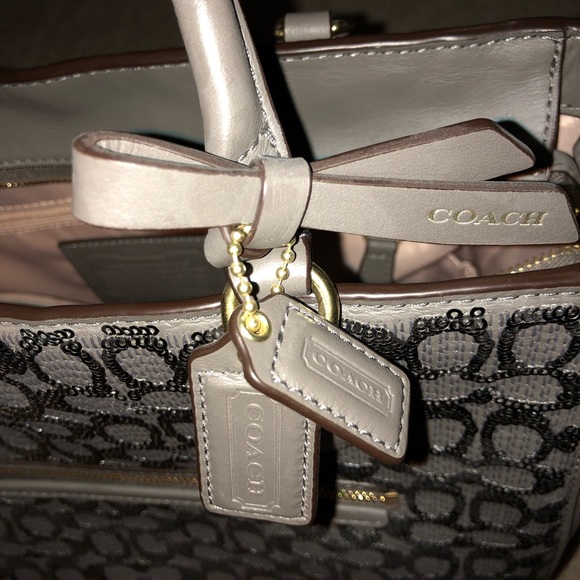 Coach Bag - Picture 2 of 6